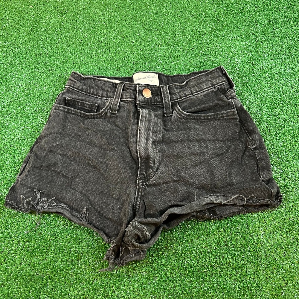 Universal Thread Denim Shorts Distressed Black Highest Rise Shortie Womens sz 2
